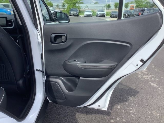 Certified 2025 Hyundai Venue Limited image 29