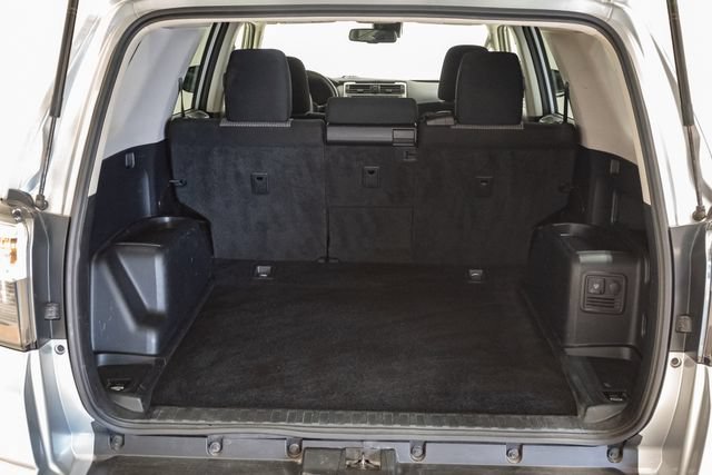 Used 2024 Toyota 4Runner SR5 AWD/4WD image 32