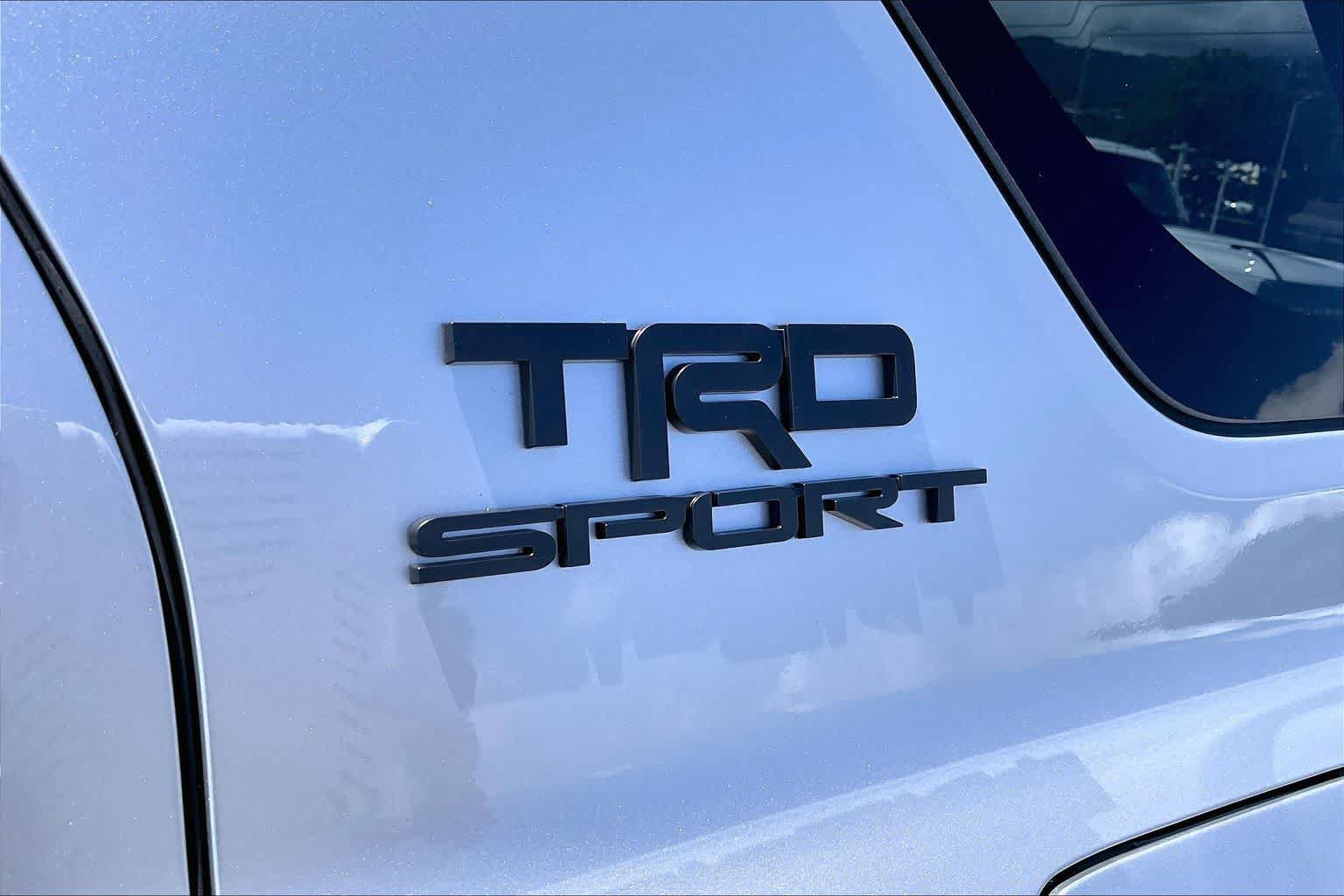Used 2026 Toyota 4Runner 4WD image 7