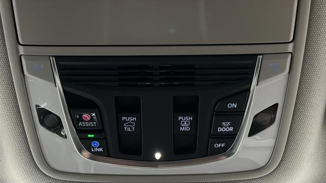 Used 2024 Acura MDX SH-AWD w/ Advance Package image 34