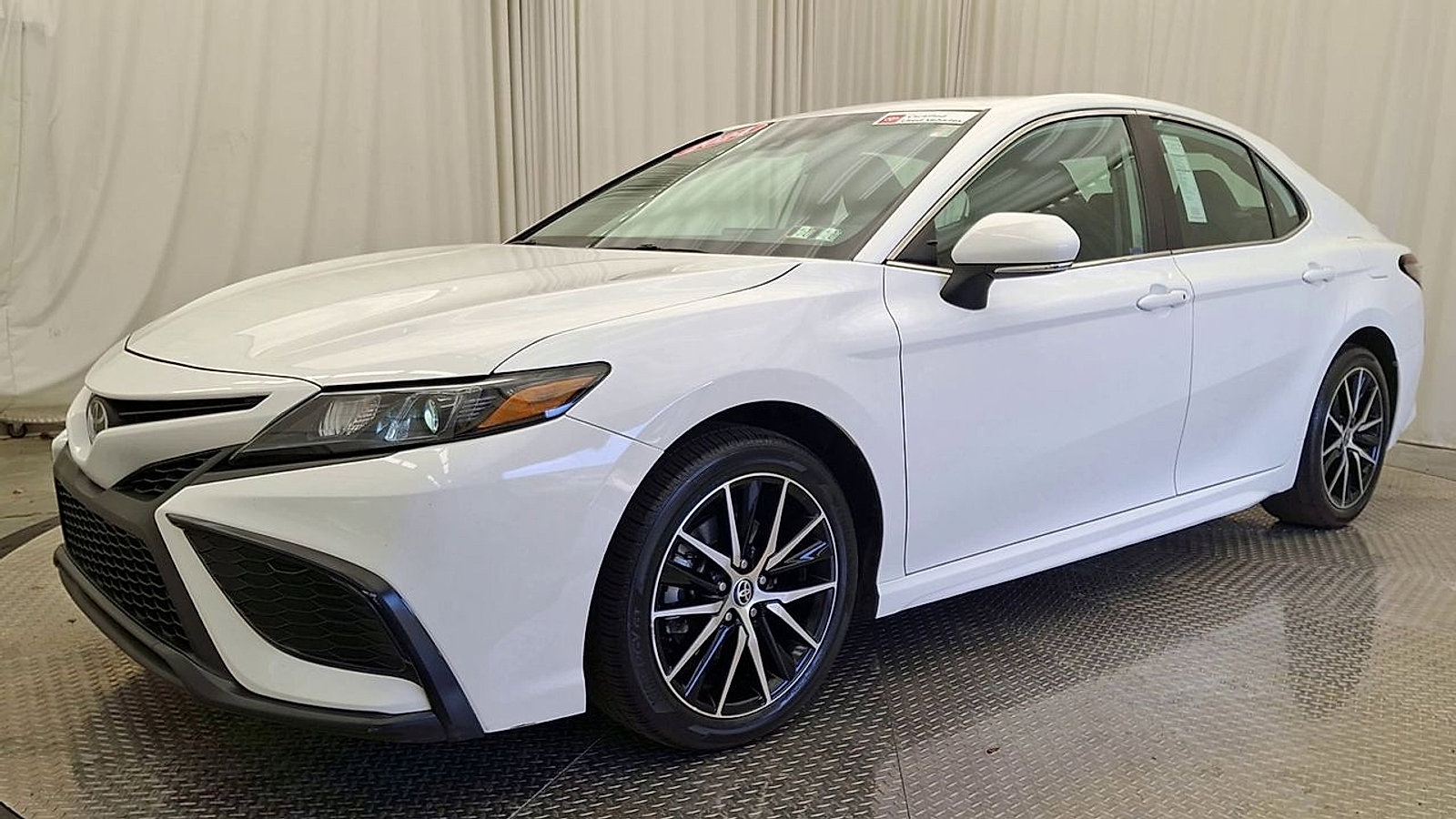 Certified 2024 Toyota Camry SE FWD image 7