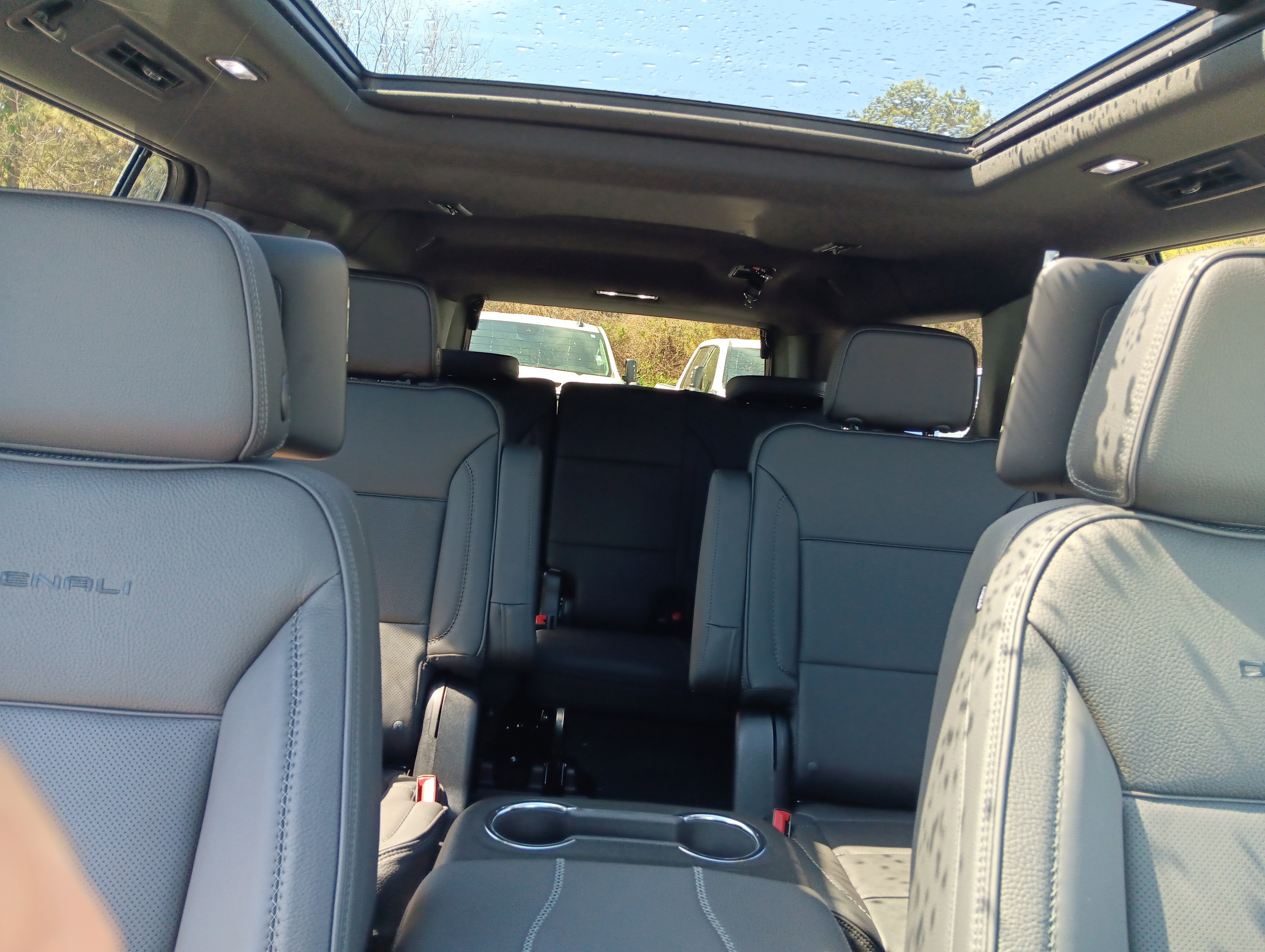 New 2026 GMC Yukon XL Denali w/ Denali Reserve Package image 26