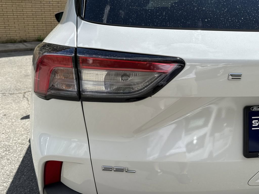 Used 2022 Ford Escape SEL w/ Technology Package AWD/4WD image 34