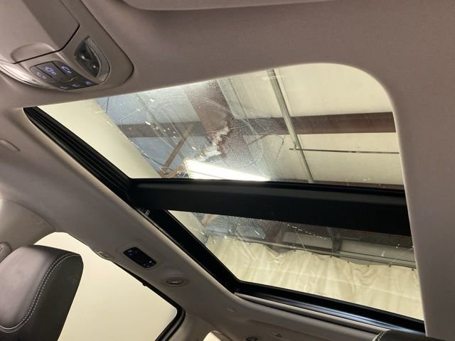 Used 2024 Chrysler Pacifica Limited image 16