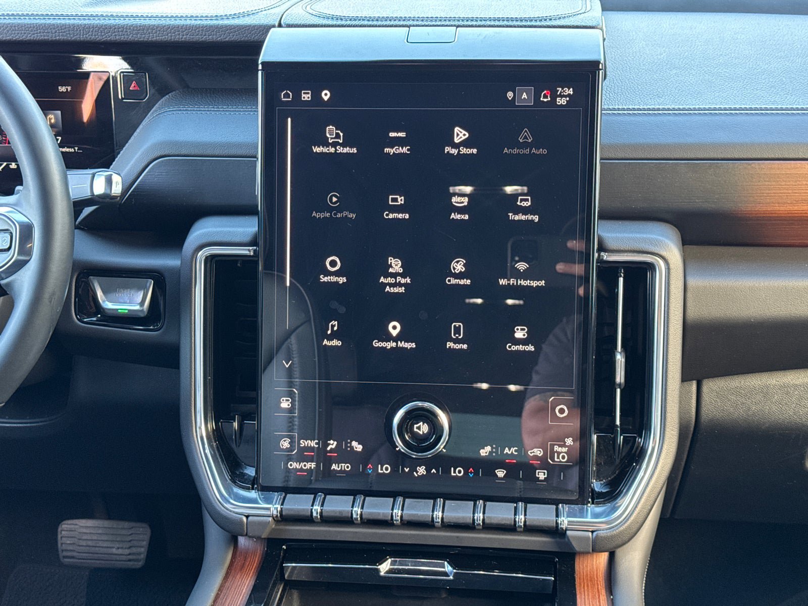 Certified 2025 GMC Yukon Denali image 26