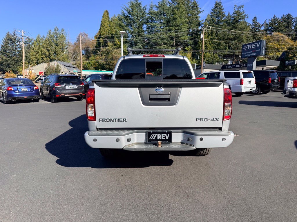 Used 2017 Nissan Frontier PRO-4X AWD/4WD image 4