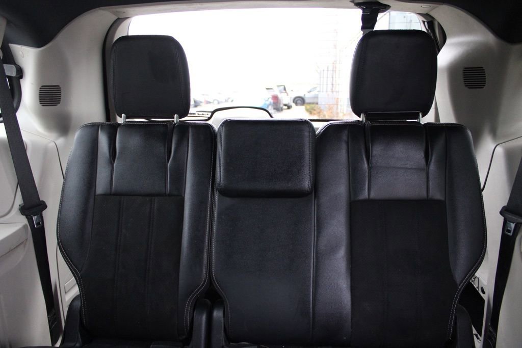 Used 2019 Dodge Grand Caravan SXT image 26