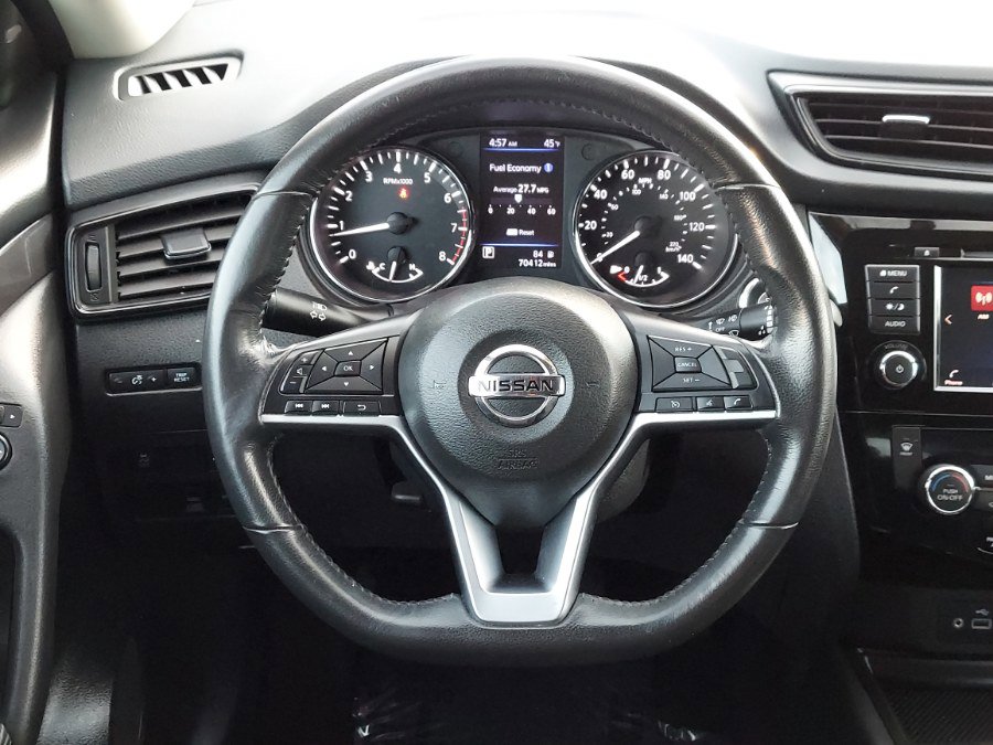 Used 2018 Nissan Rogue SV AWD/4WD image 12