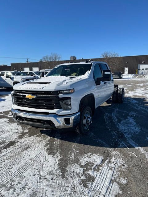 New 2026 Chevrolet Silverado 3500 W/T w/ WT Convenience Package image 3