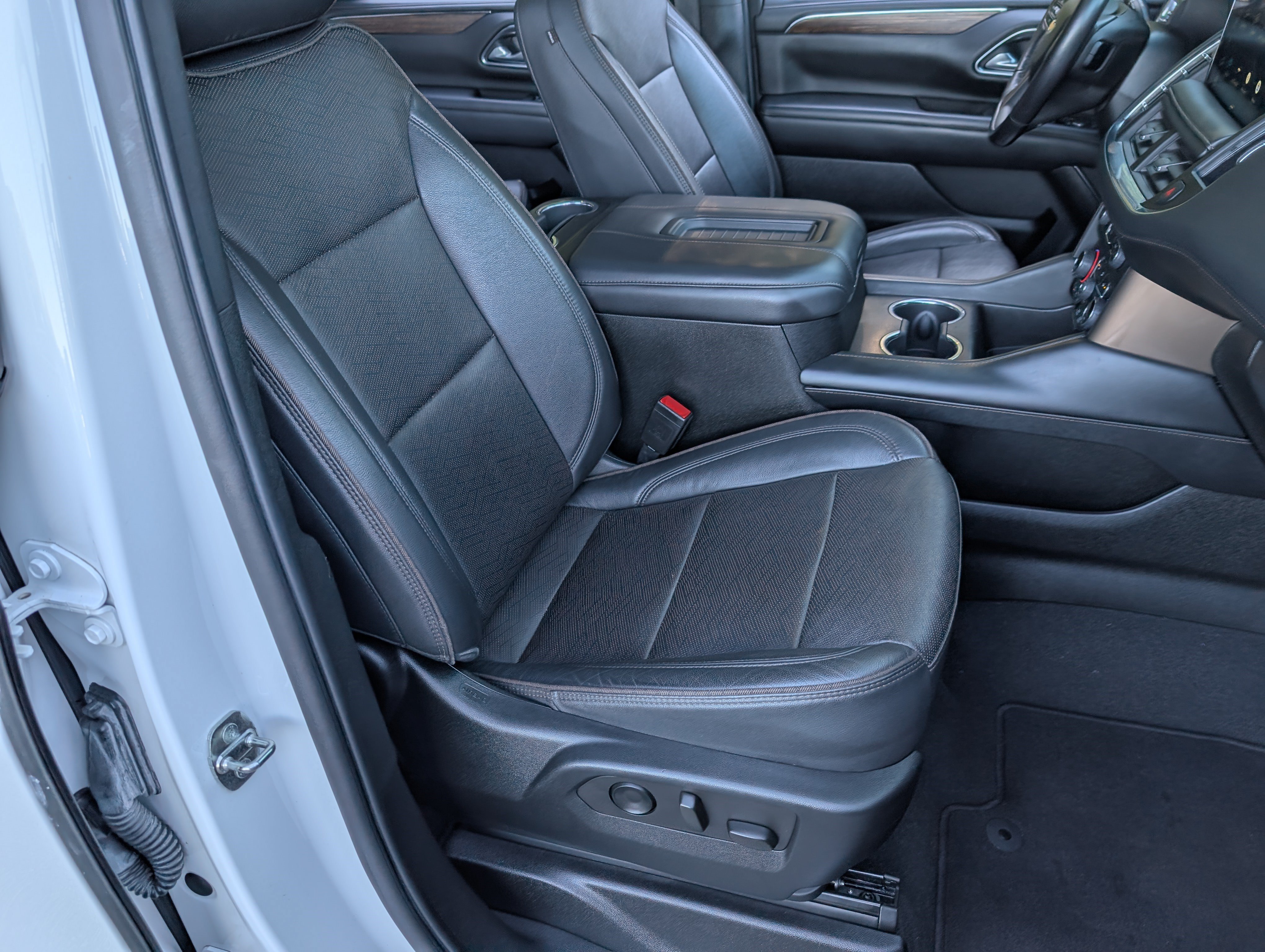 Used 2022 Chevrolet Suburban High Country w/ Max Trailering Package AWD/4WD image 22