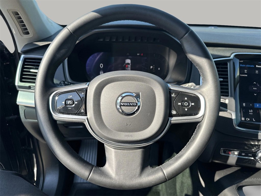 Used 2023 Volvo XC90 B5 Core image 15