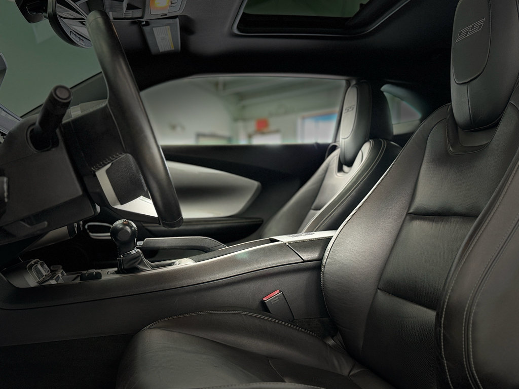 Used 2010 Chevrolet Camaro SS w/ RS Package RWD image 14