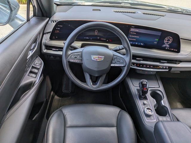 Used 2025 Cadillac XT4 Premium Luxury FWD image 15