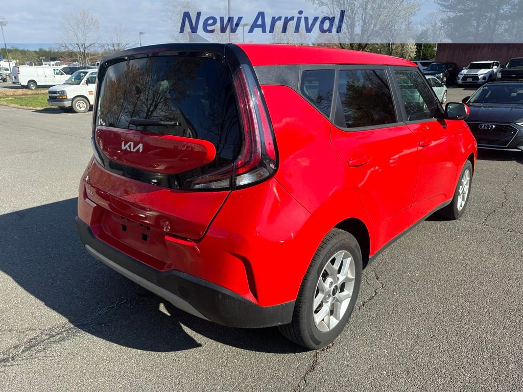 Used 2025 Kia Soul LX w/ LX Technology Package image 8