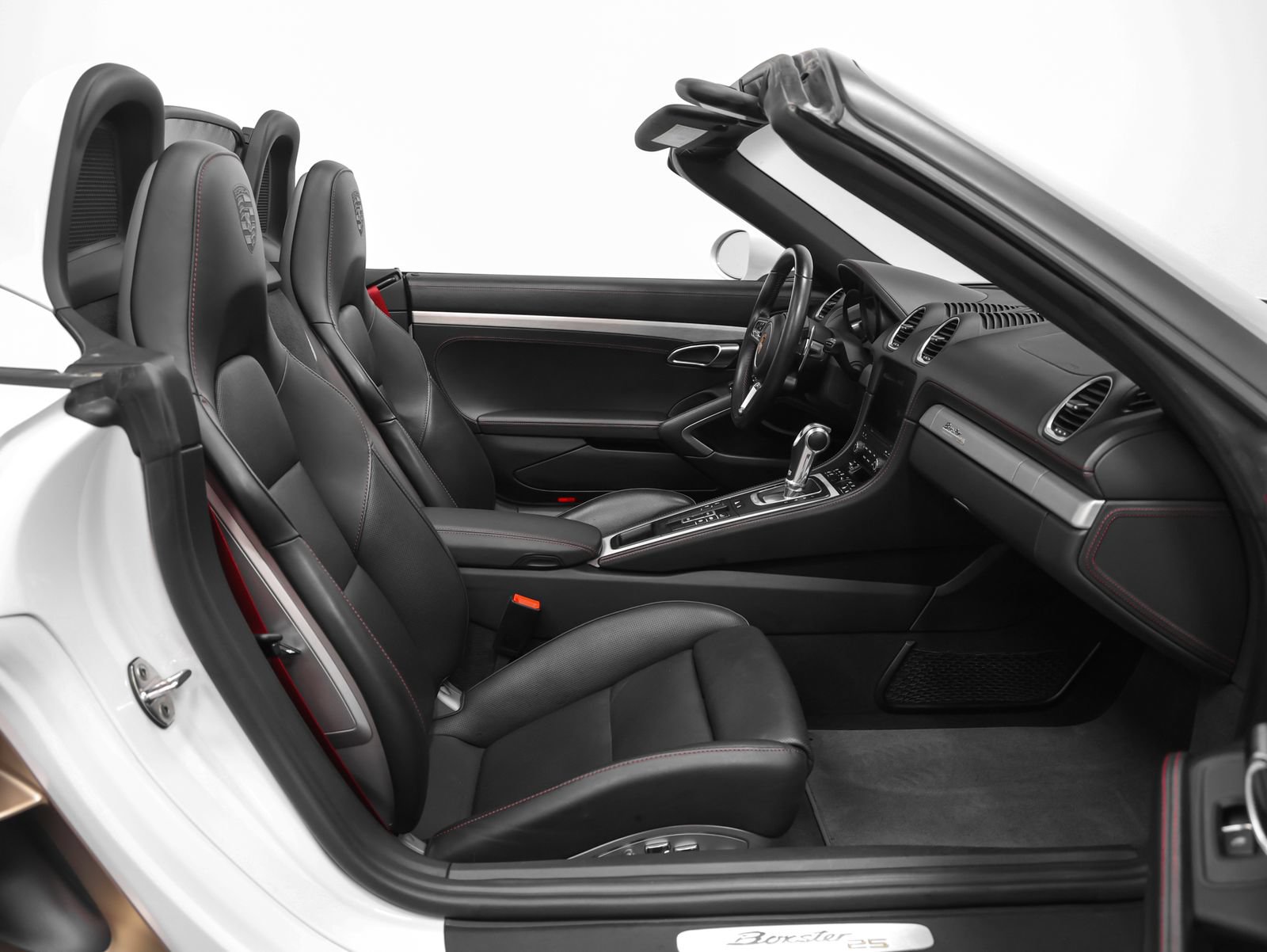 Certified 2022 Porsche 718 Boxster RWD image 32