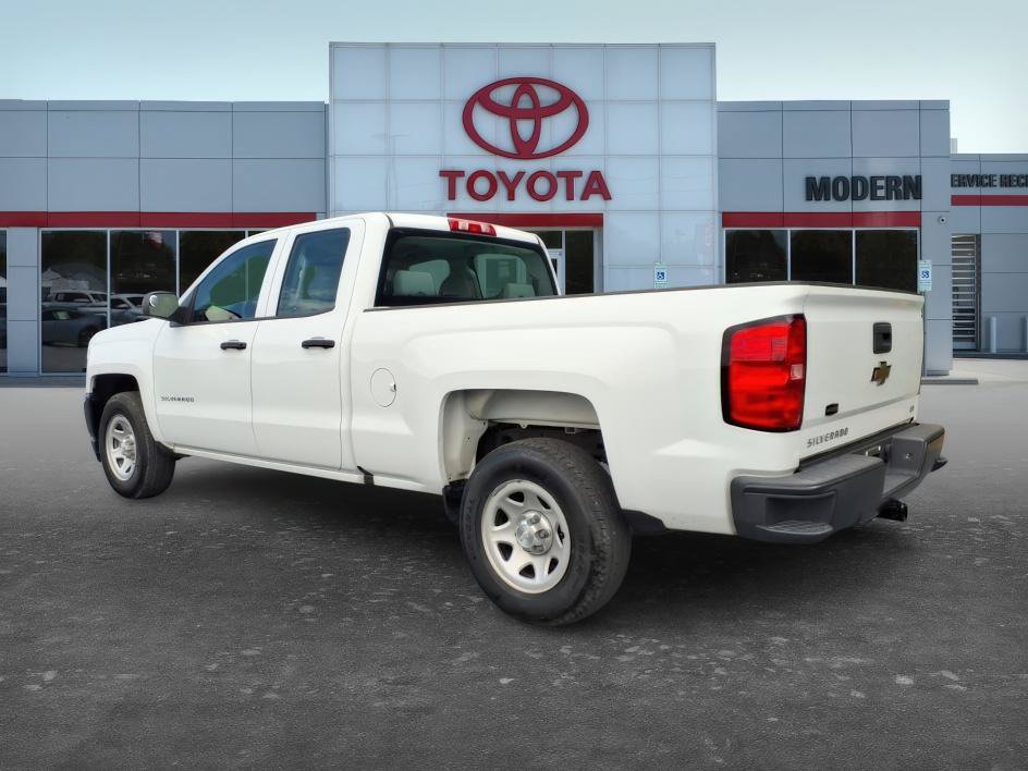 Used 2019 Chevrolet Silverado 1500 W/T RWD image 3
