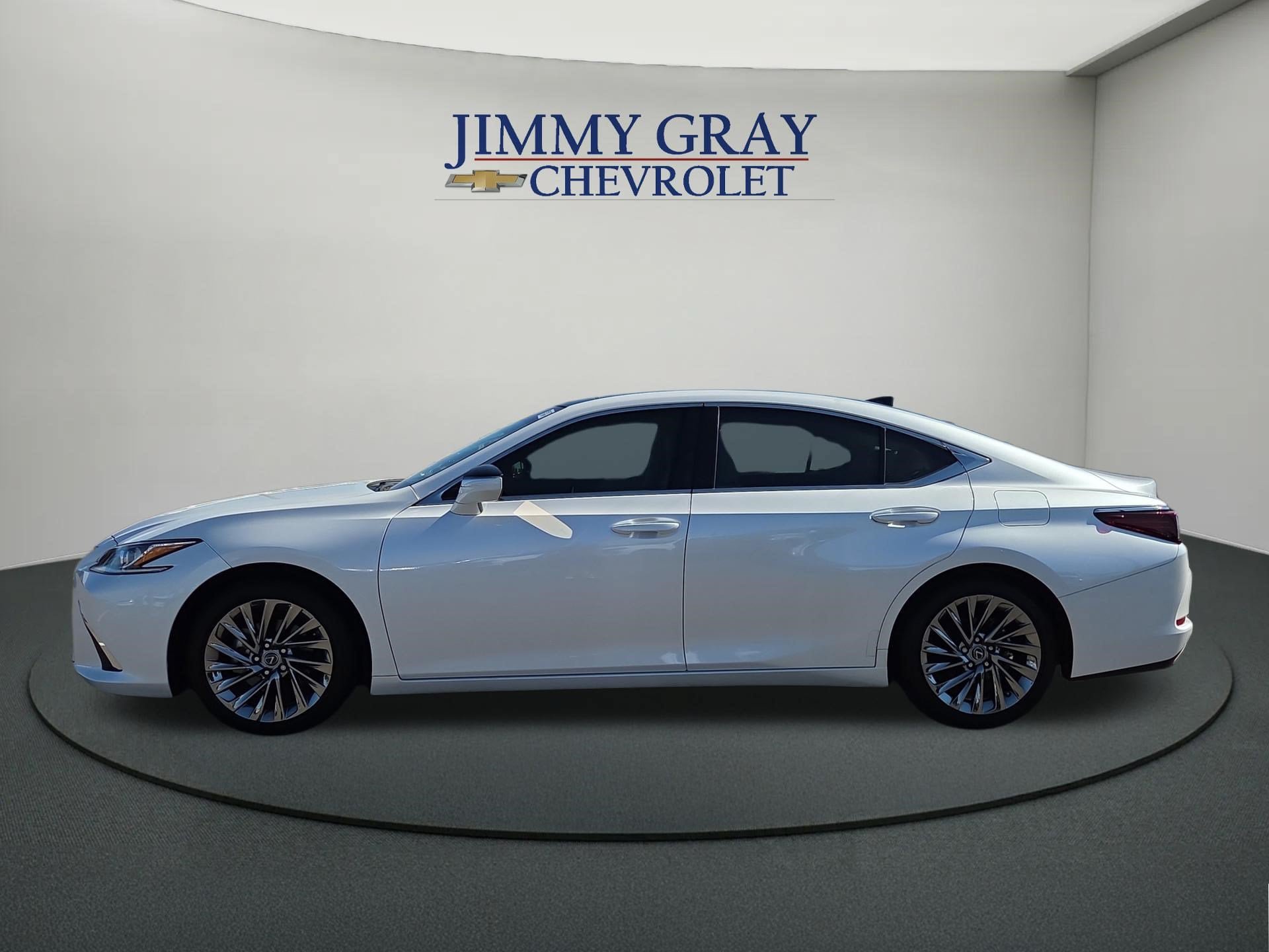Used 2024 Lexus ES 350 w/ Technology Package FWD image 2
