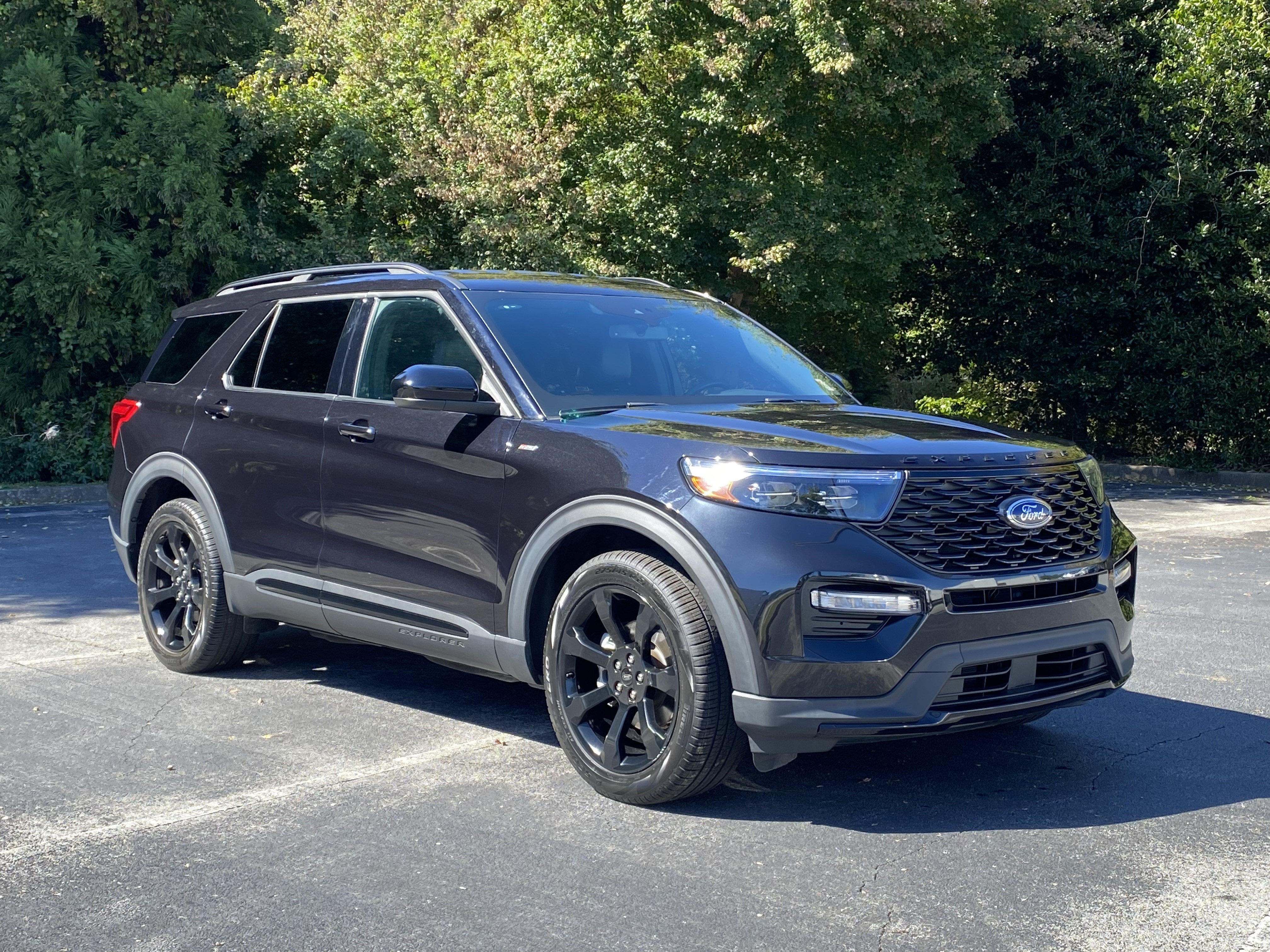 Used 2024 Ford Explorer ST-Line w/ Class IV Trailer Tow Package RWD image 2