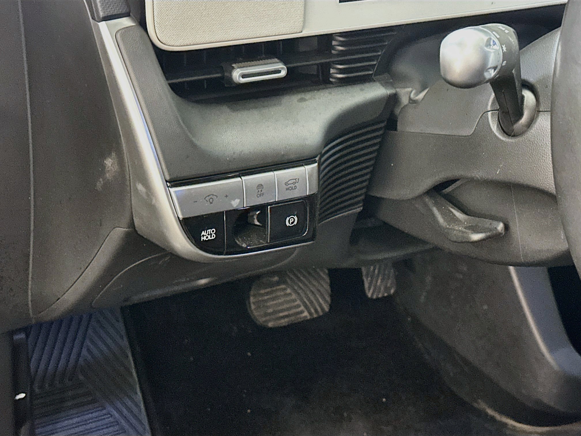 Used 2024 Hyundai Ioniq 5 SEL AWD/4WD image 17