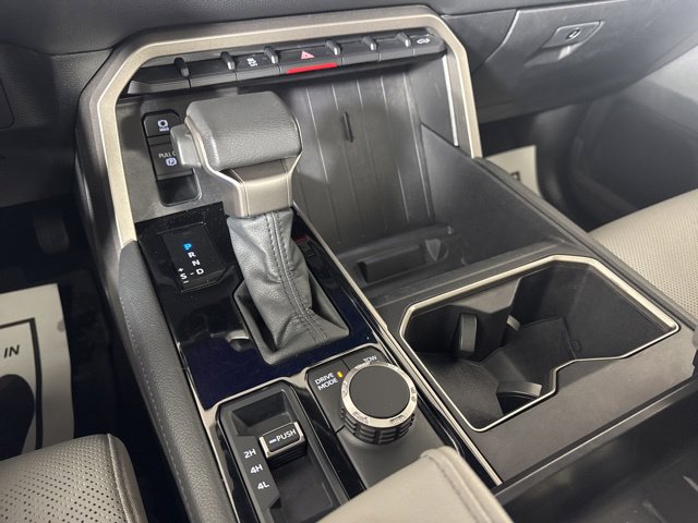 Used 2025 Toyota Tundra Limited AWD/4WD image 16