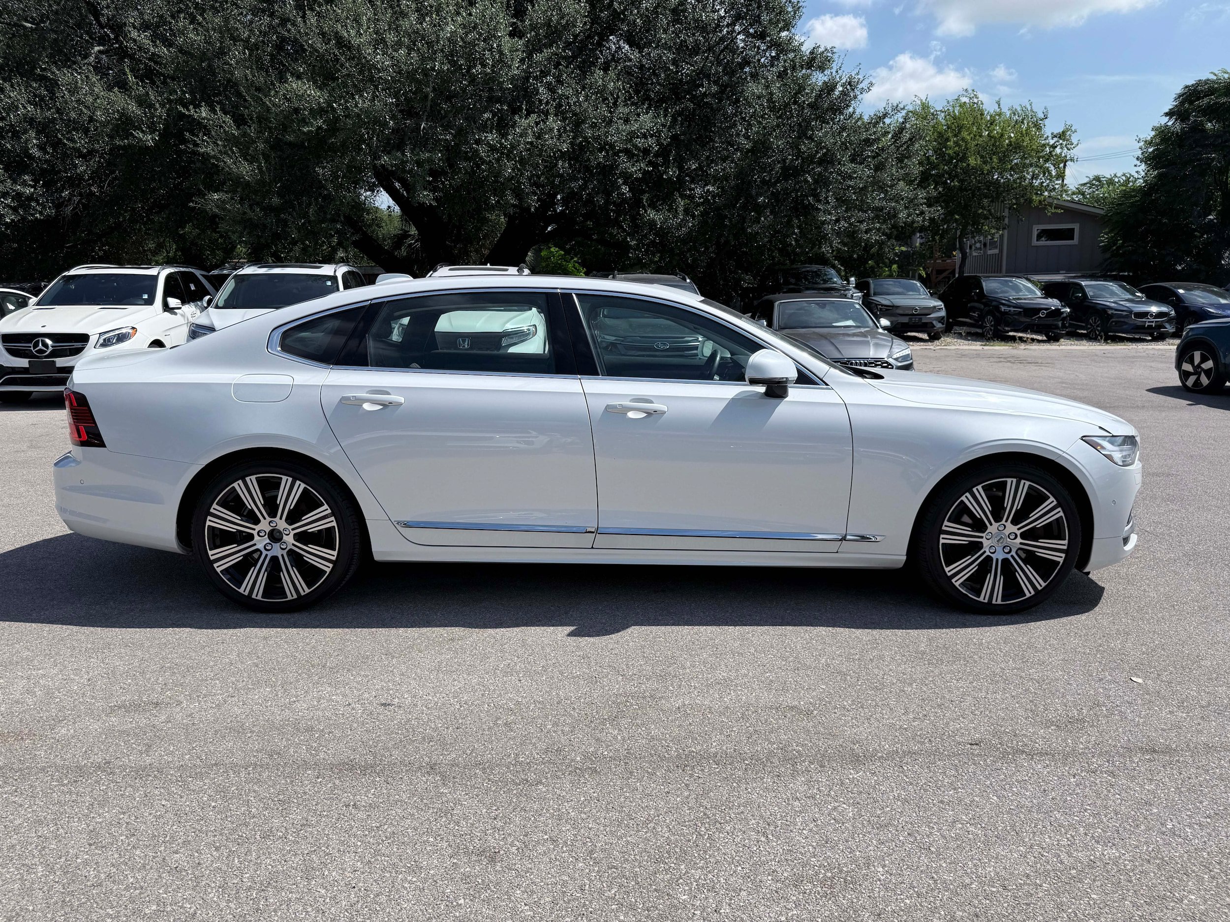 Certified 2023 Volvo S90 B6 Plus AWD/4WD image 4
