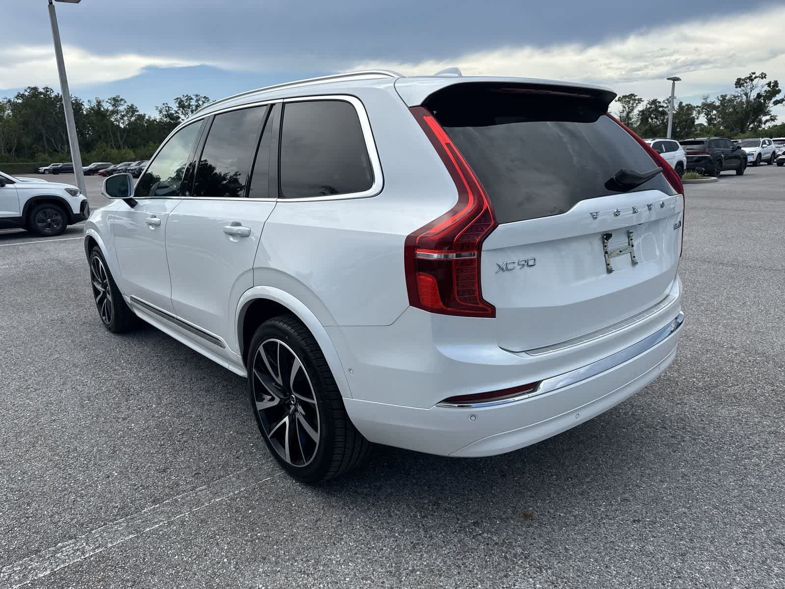 Used 2023 Volvo XC90 B6 Plus w/ Protection Package Premier AWD/4WD image 4