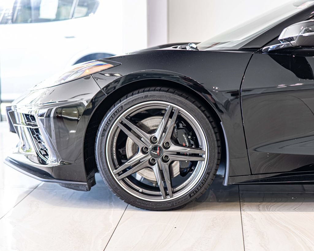 Used 2024 Chevrolet Corvette Stingray Preferred Cpe w/ Z51 Performance Package RWD image 9