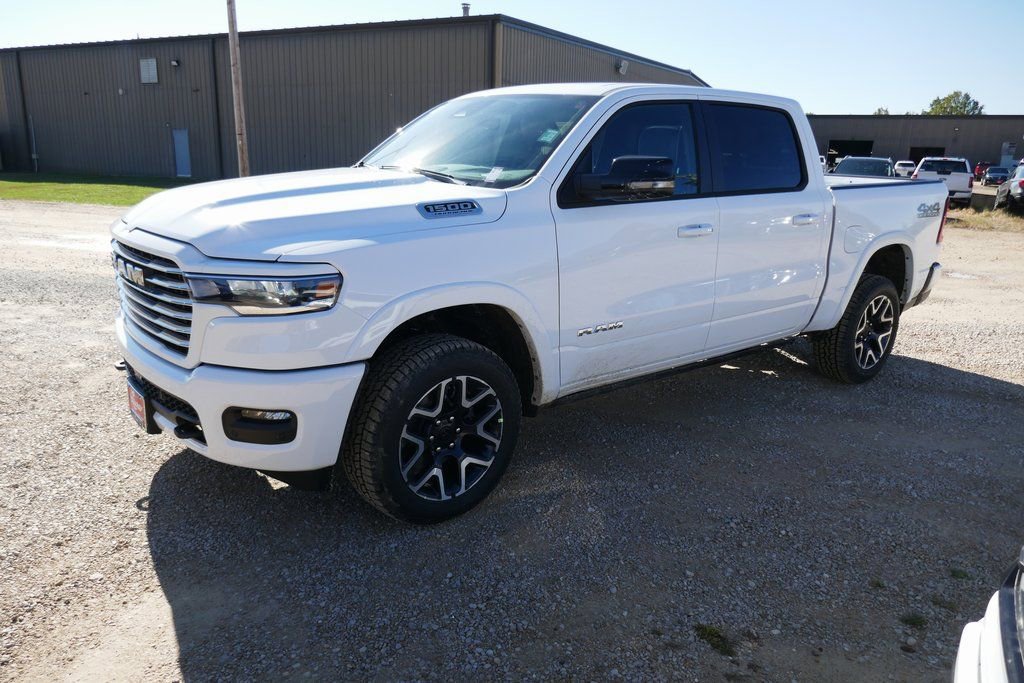 New 2026 RAM 1500 Laramie w/ Laramie Southwest Edition AWD/4WD image 7