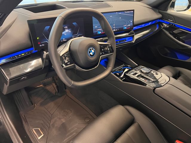 Used 2026 BMW i5 eDrive40 AWD/4WD image 22