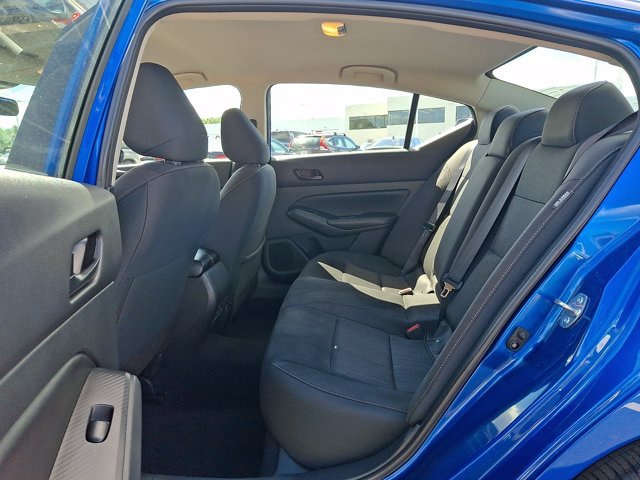 Used 2025 Nissan Altima 2.5 SV AWD/4WD image 10