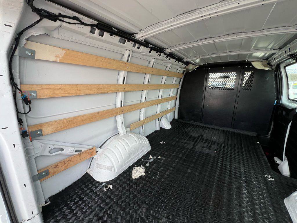 Used 2024 Chevrolet Express 2500 w/ Driver Convenience Package image 22