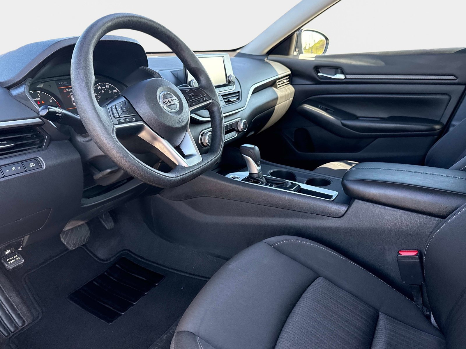 Used 2022 Nissan Altima 2.5 S FWD image 32