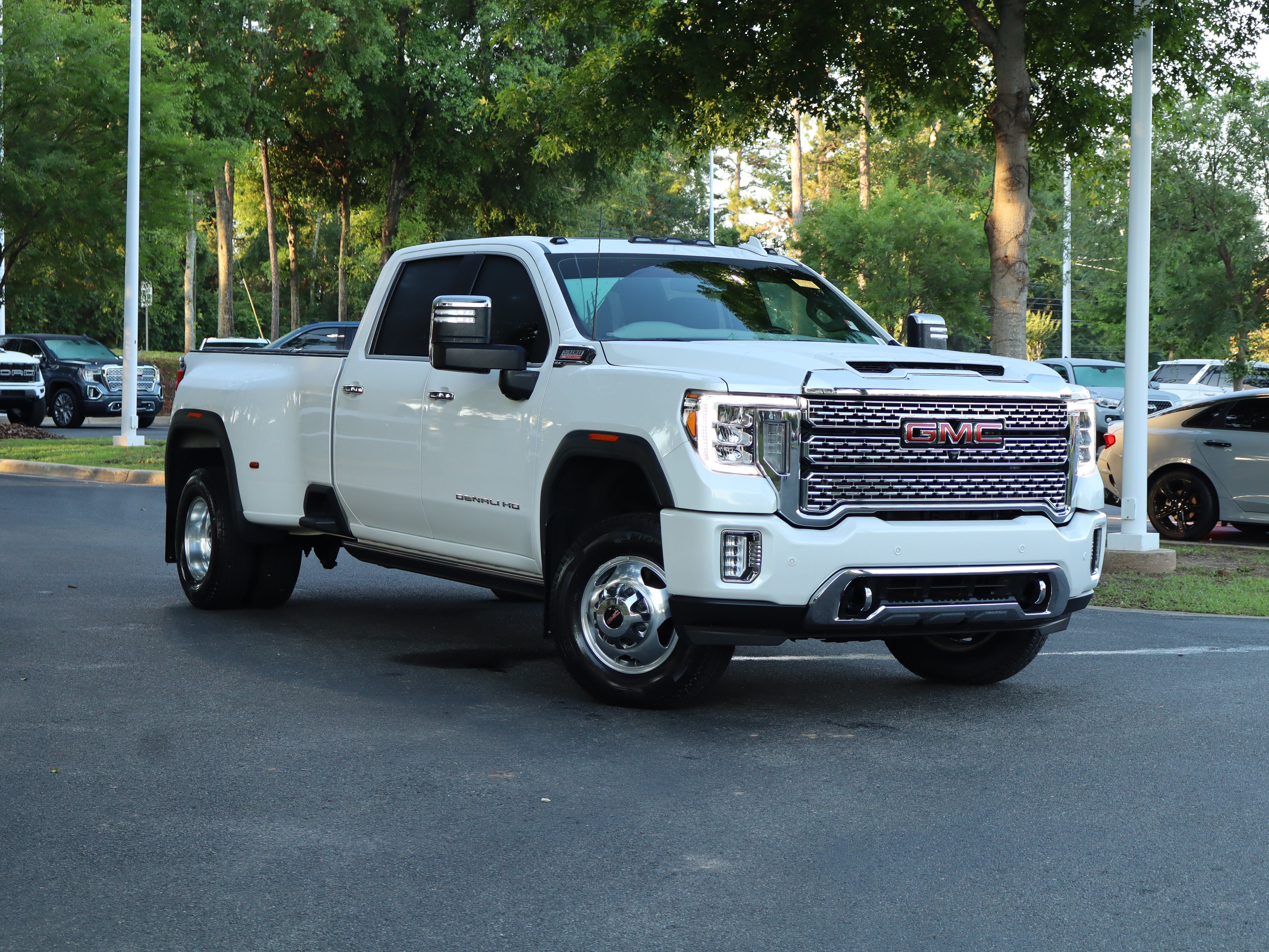 Used 2022 GMC Sierra 3500 Denali AWD/4WD image 43