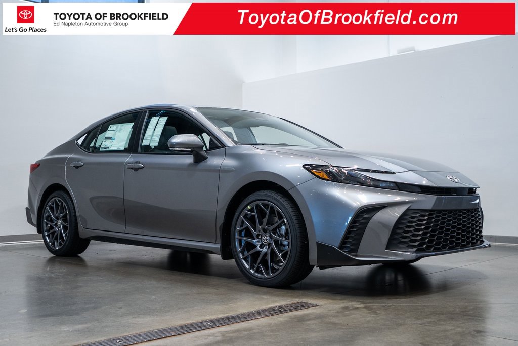 New 2026 Toyota Camry SE video 1