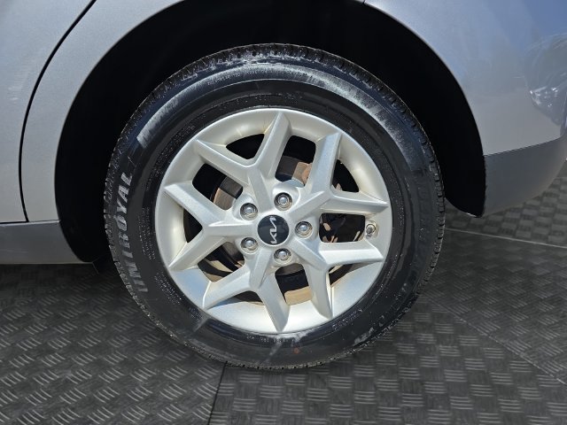 Used 2024 Kia Soul LX w/ LX Technology Package FWD image 34