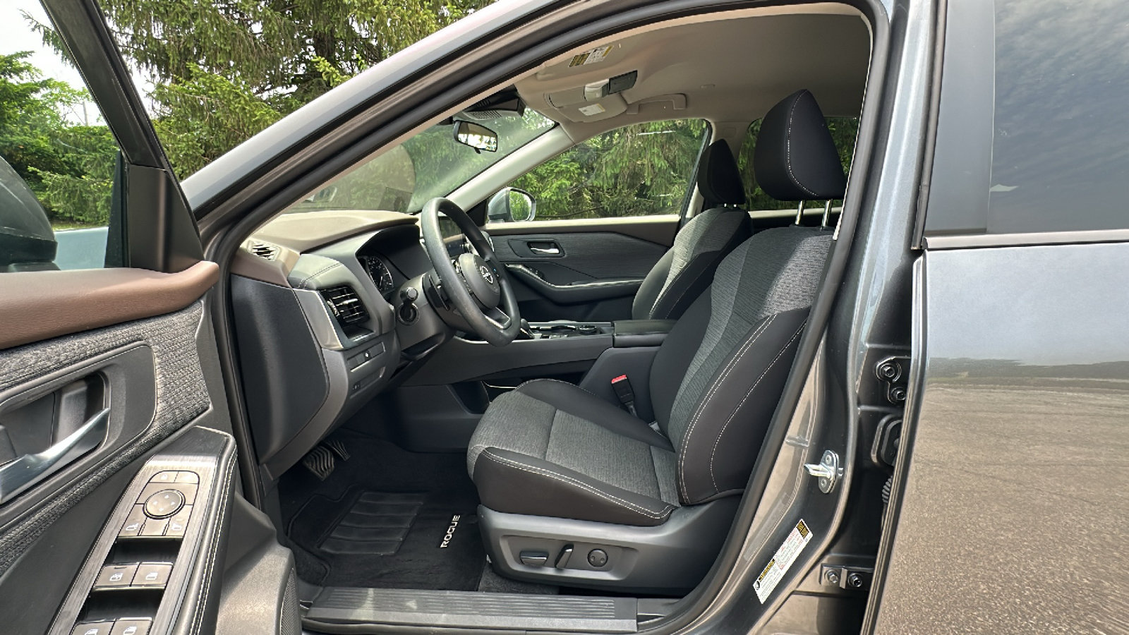 Certified 2022 Nissan Rogue SV AWD/4WD image 11