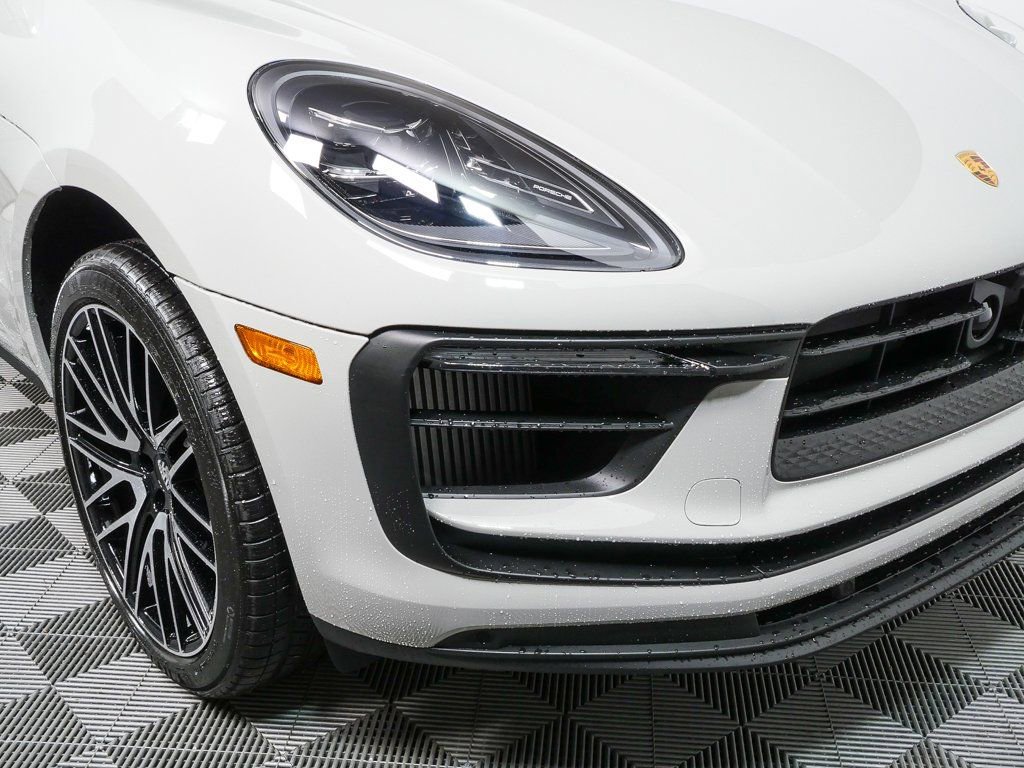 New 2026 Porsche Macan S image 38