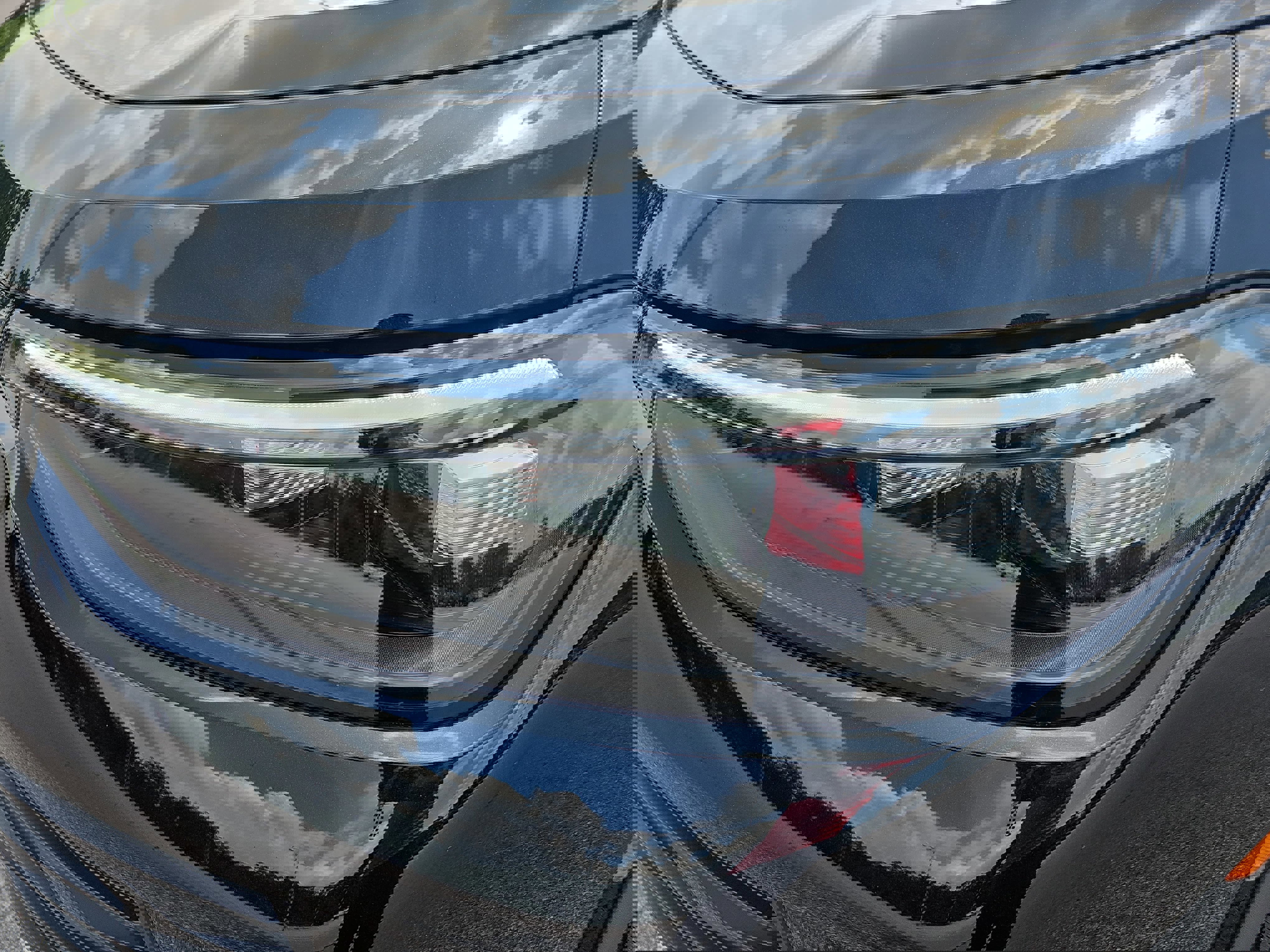 Used 2025 Volkswagen Tiguan SE image 29