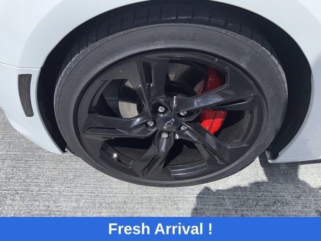 Used 2022 Chevrolet Camaro LT w/ RS Package image 15