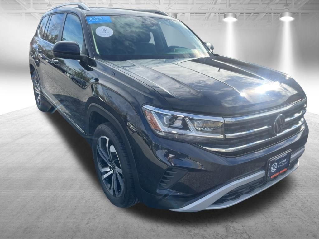 Used 2023 Volkswagen Atlas SEL AWD/4WD image 3