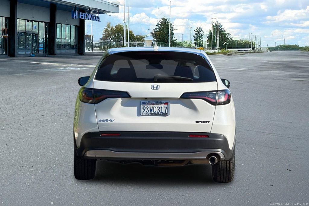 Certified 2025 Honda HR-V Sport image 8