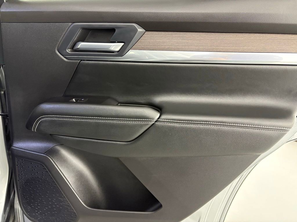 Used 2026 GMC Terrain Denali image 41