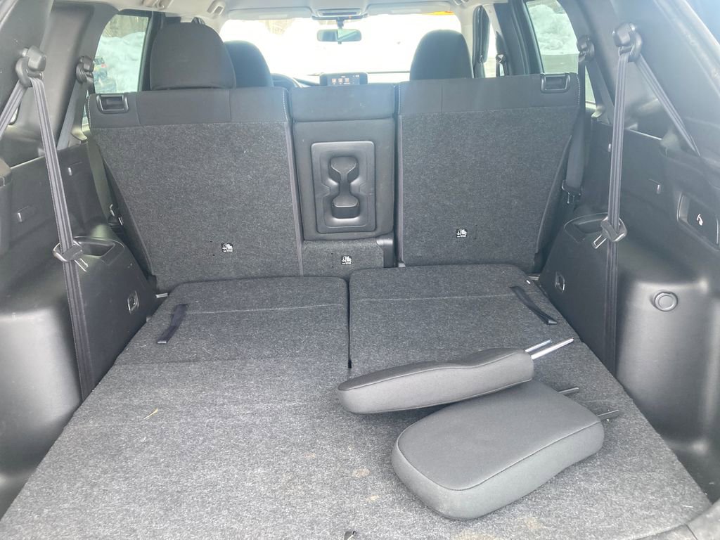 Used 2022 Mitsubishi Outlander ES image 30