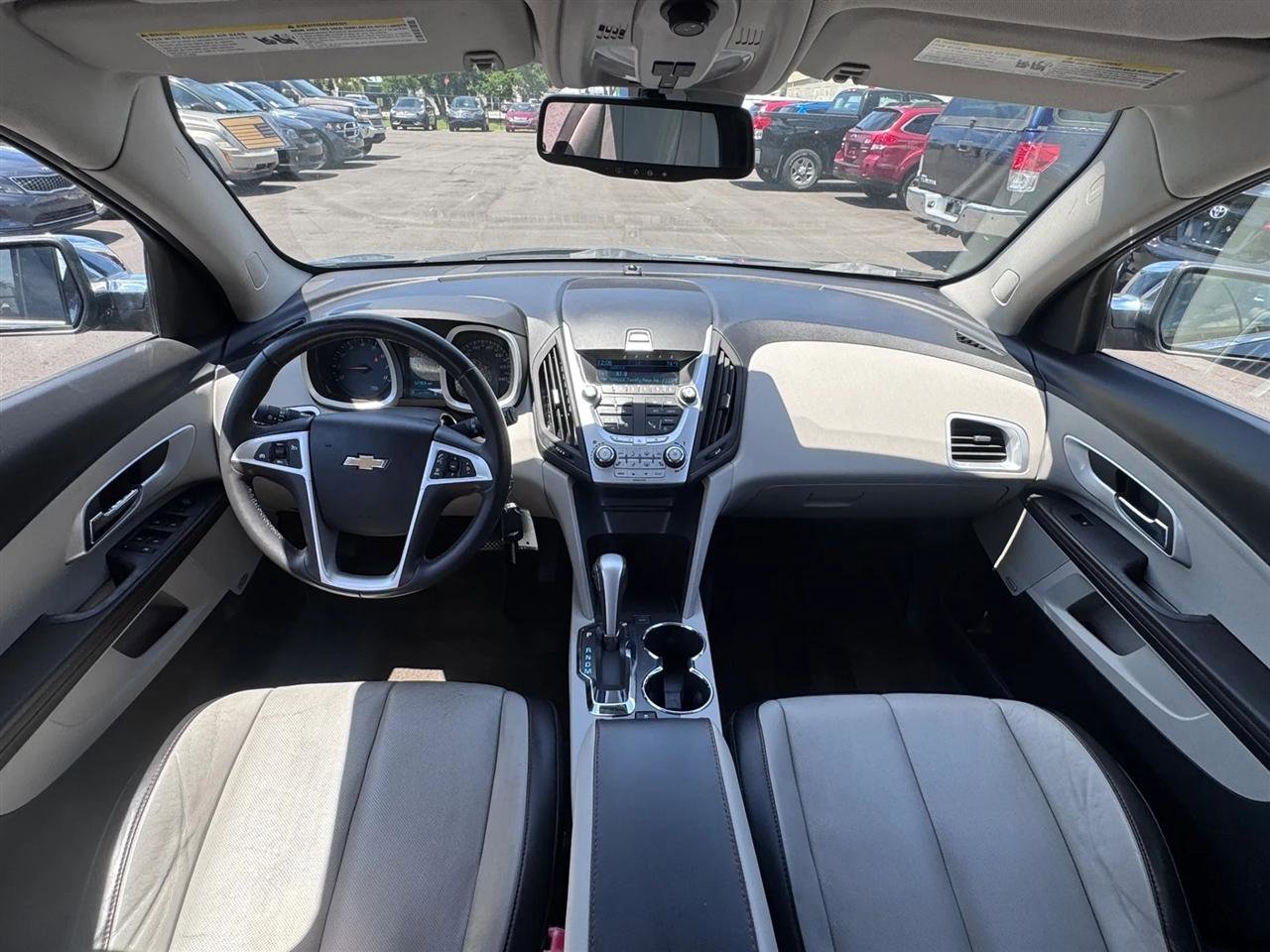 Used 2011 Chevrolet Equinox LTZ FWD image 29