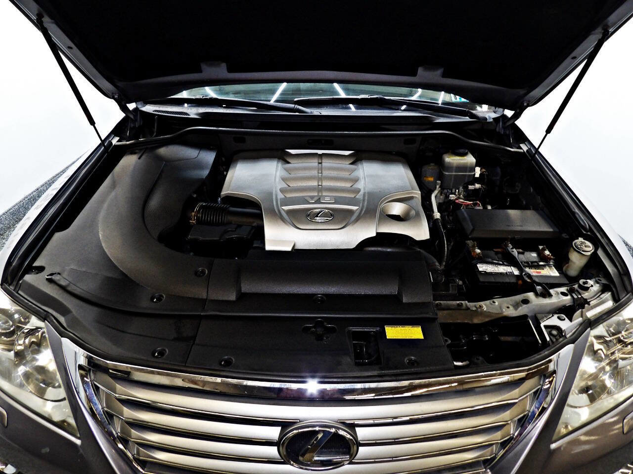 Used 2008 Lexus LX 570 4WD image 28