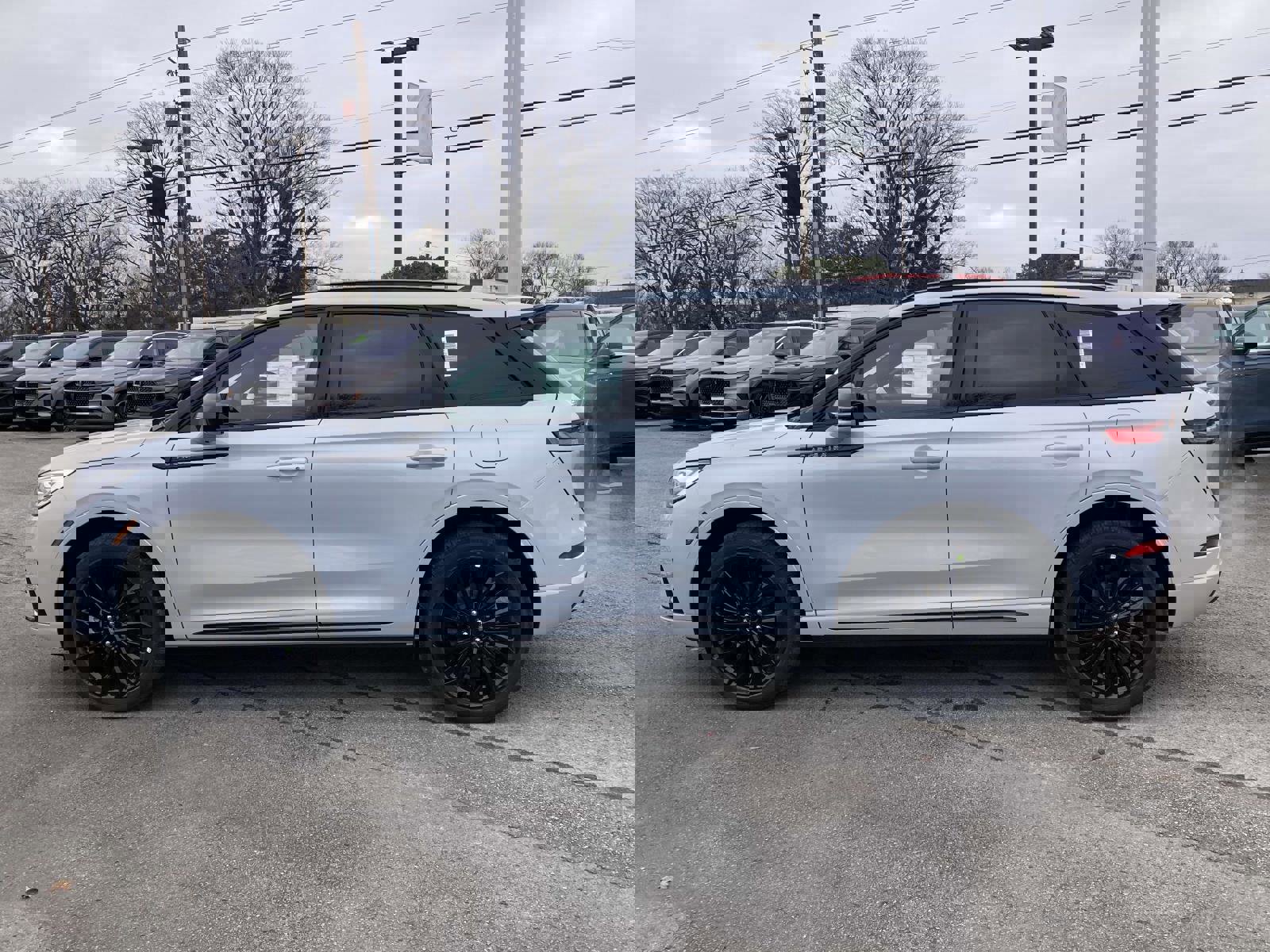 New 2025 Lincoln Corsair Reserve w/ Equipment Group 202A image 8