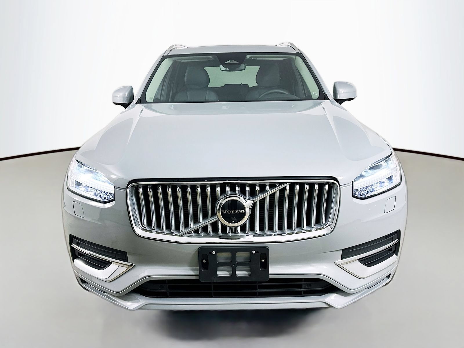 Used 2025 Volvo XC90 B6 Plus w/ Protection Package Premier AWD/4WD image 2
