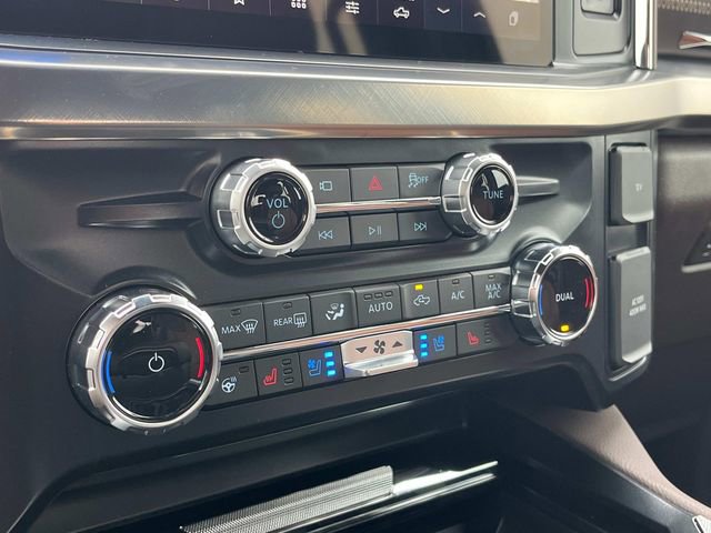 Used 2025 Ford F450 King Ranch w/ Chrome Package image 37