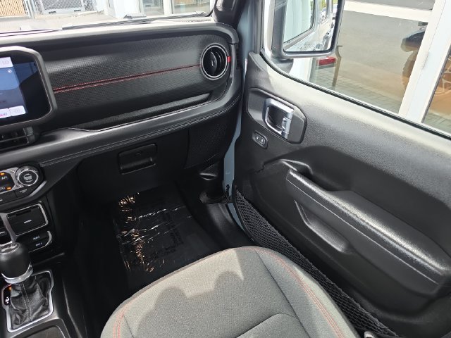 Used 2026 Jeep Wrangler Unlimited Rubicon AWD/4WD image 14