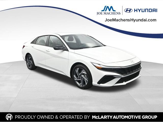 Certified 2025 Hyundai Elantra SEL FWD image 4